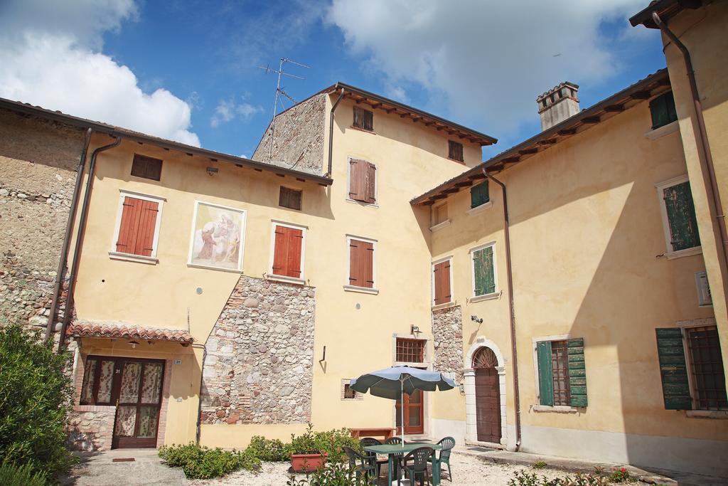 Agriturismo Licensi Del Bresa Villa Monzambano Room photo