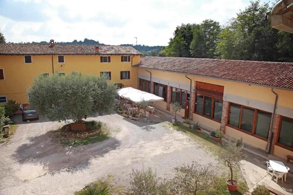 Agriturismo Licensi Del Bresa Villa Monzambano Room photo